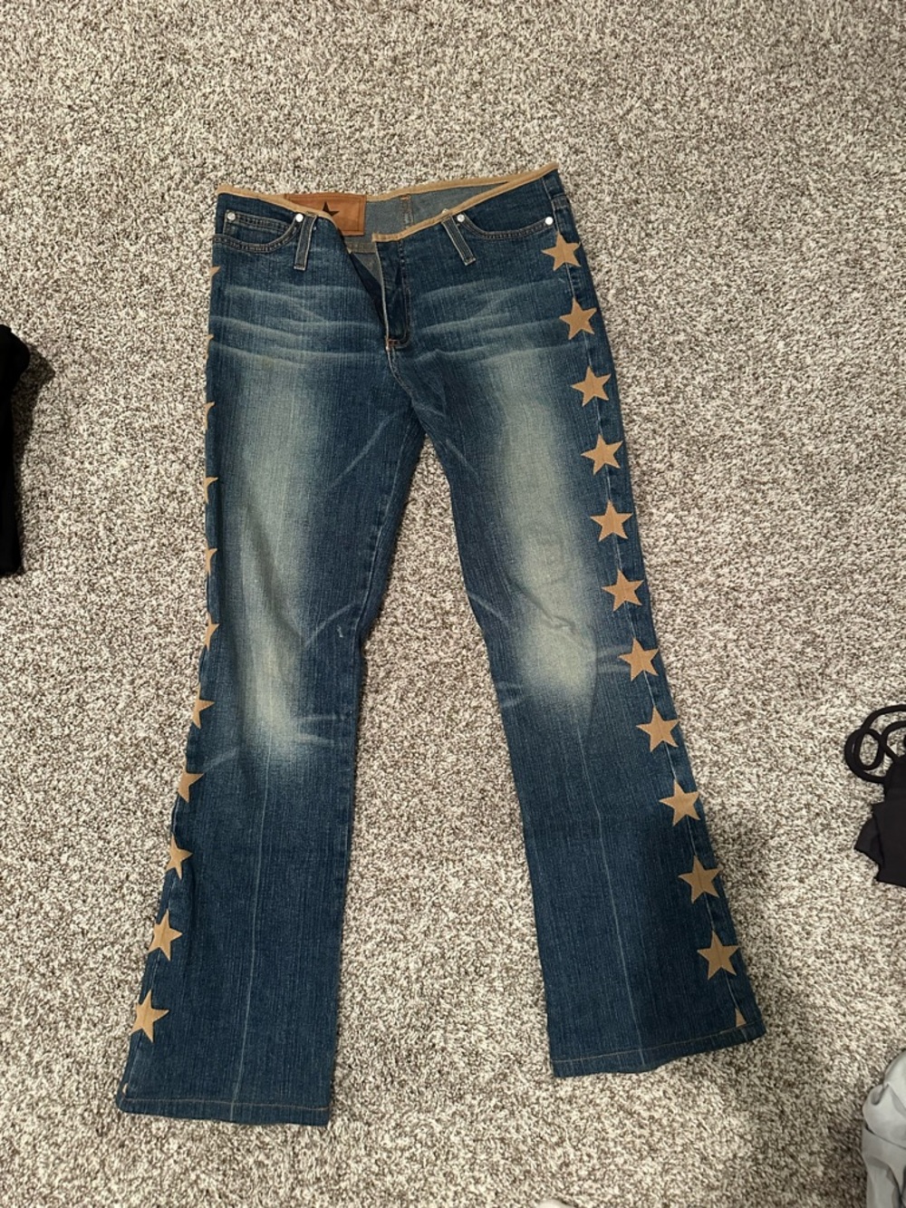 Rock & Republic Dark Blue Jeans with Tan Star Trim